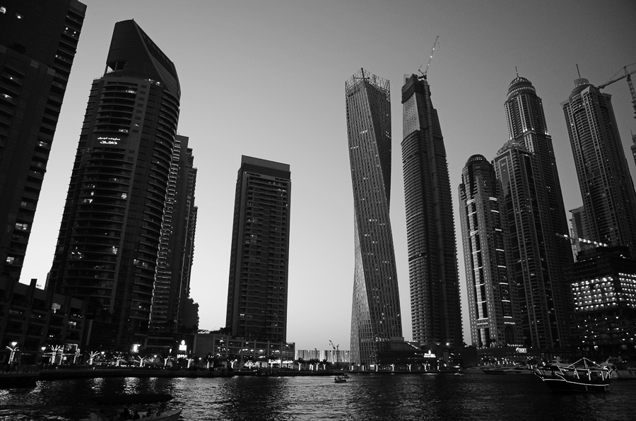 Дубайские перспективы (серия)