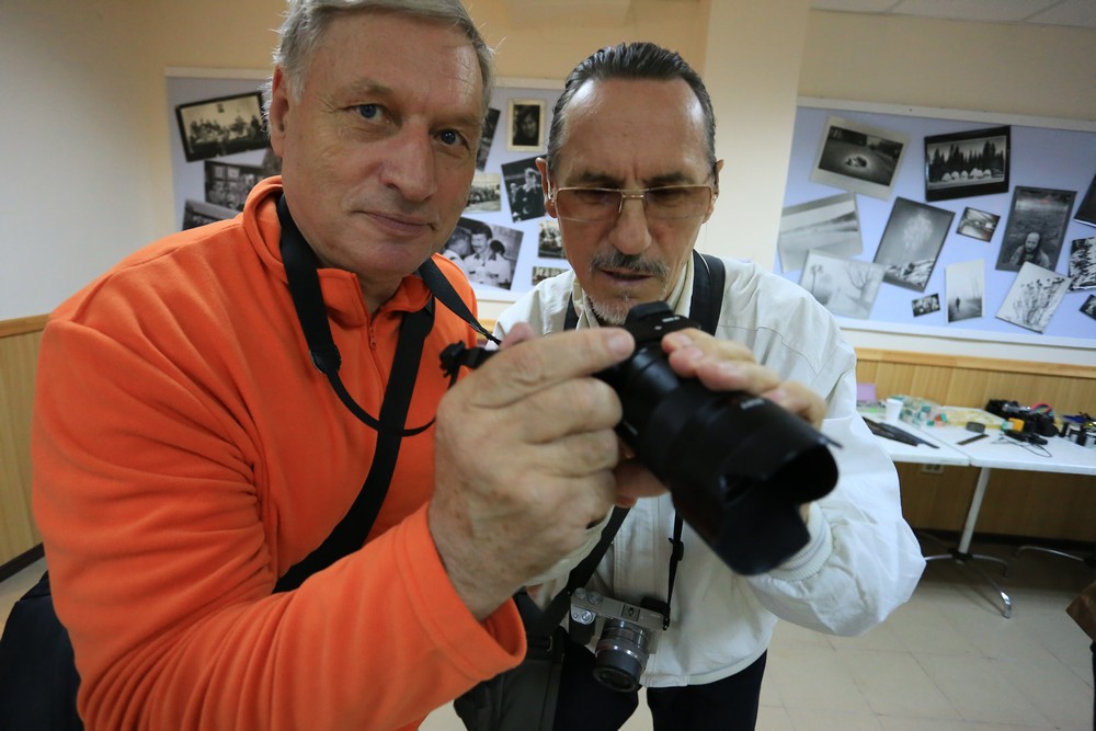 Открыта фотовыставка «Мир детства»